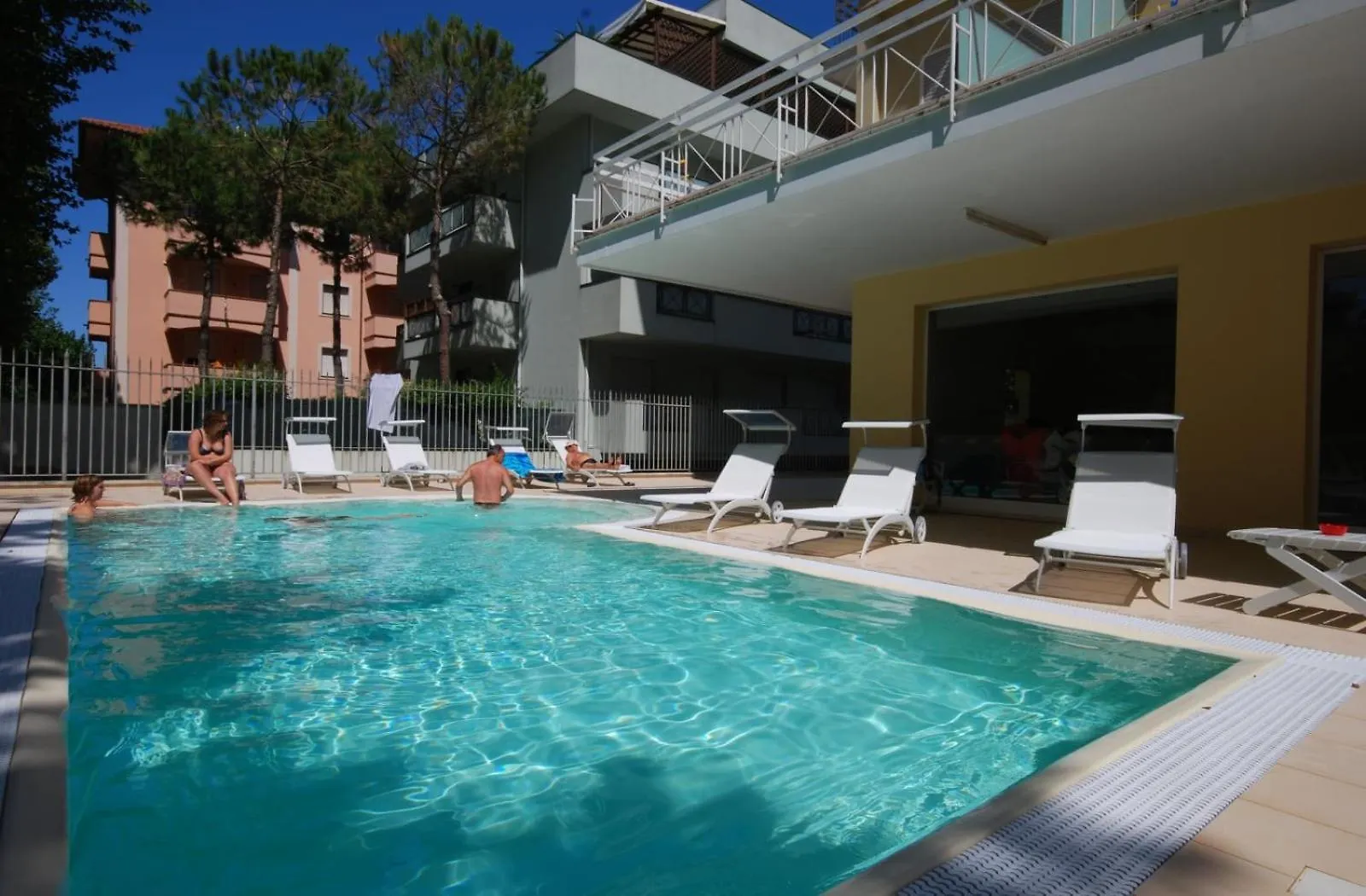 Union Park Hotel - Sul Mare Con Piscina Riscaldata -Idromassaggio -Spiaggia - Parcheggio Riccione