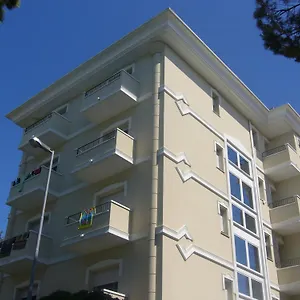 Moresco - Piscina Village Hotel